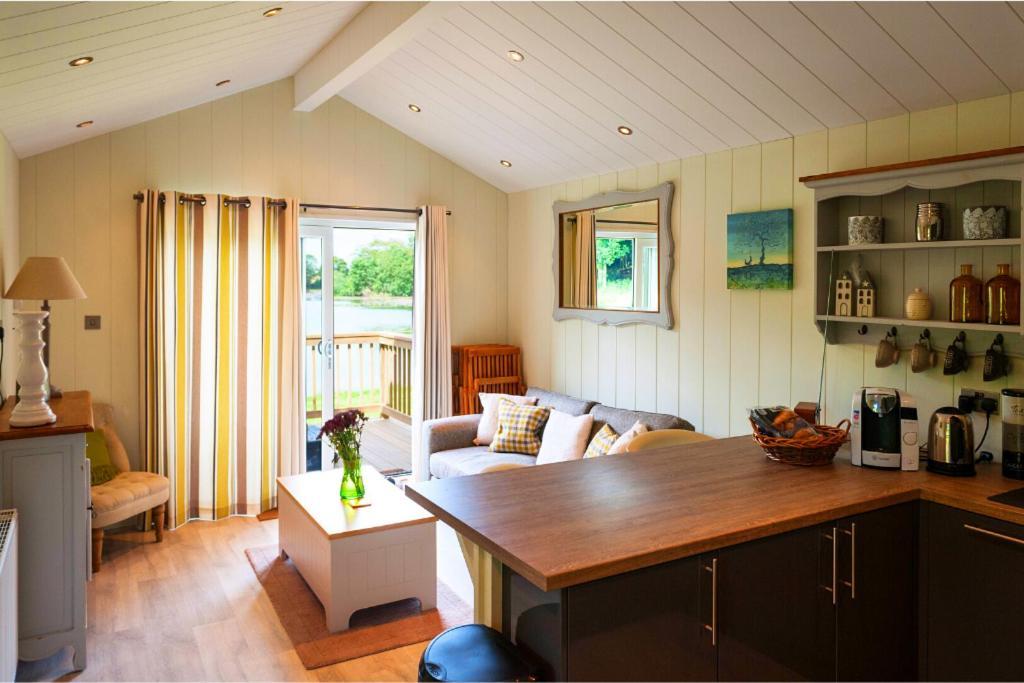 The Lodge By The Lake, Dunbar Eksteriør bilde